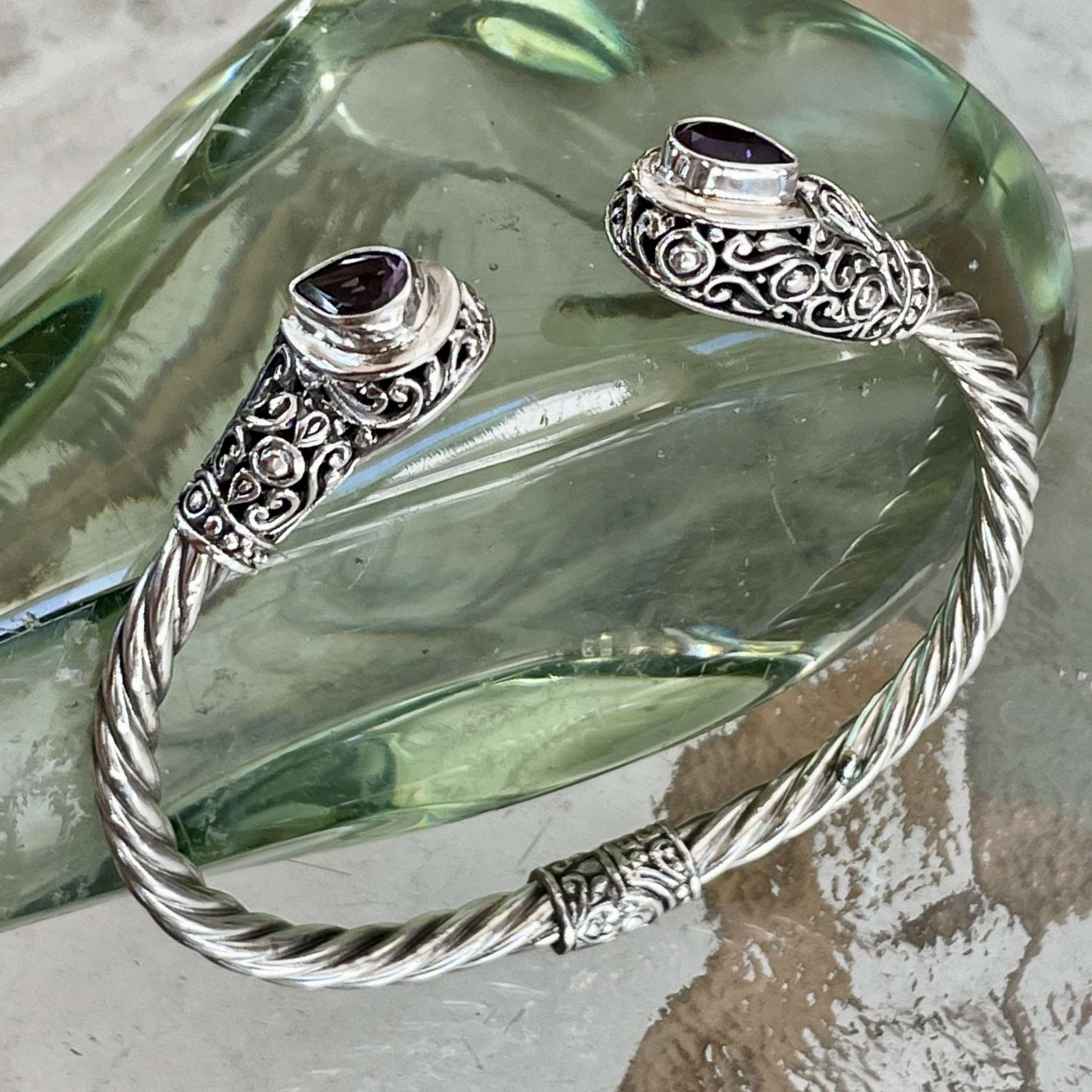 (HANDMADE 925 BALI STERLING SILVER HINGE BRACELETS WITH AMETHYST)